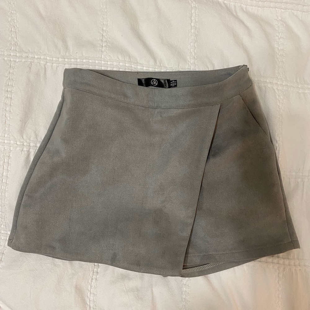 Missguided Asymmetric Faux Suede Light Gray Skort